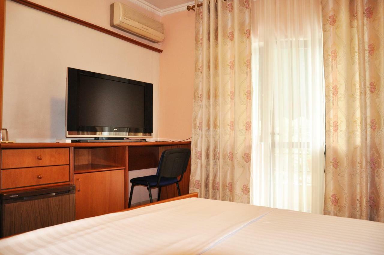 Lugano Hotel Tirana Exteriér fotografie